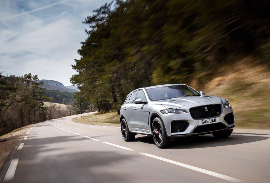  Jaguar F-Pace SVR 2018 года  (WW) (фото 72 из 115)